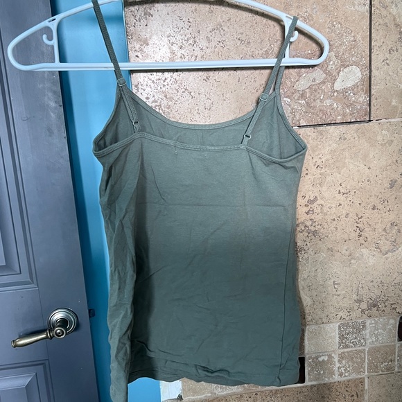 FOREVER 21 Green tank top - Picture 2 of 2